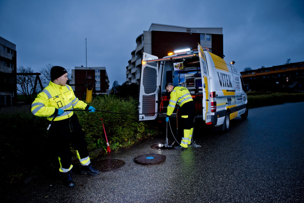 TV-inspeksjon og rørspyling i kombibiler